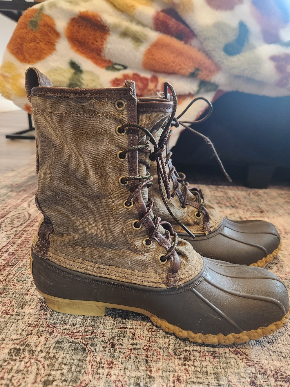 Women’s LL Bean Waxed Canvas Maine Hunting Boots